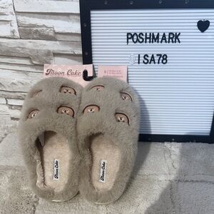 MOON CAKE Furry Bears Slippers